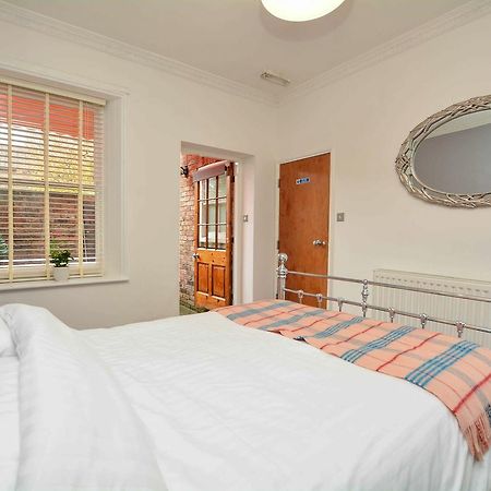 The Location- 1 Free Private Parking Space - 60 Second Walk 2 Minster! Γιορκ Εξωτερικό φωτογραφία